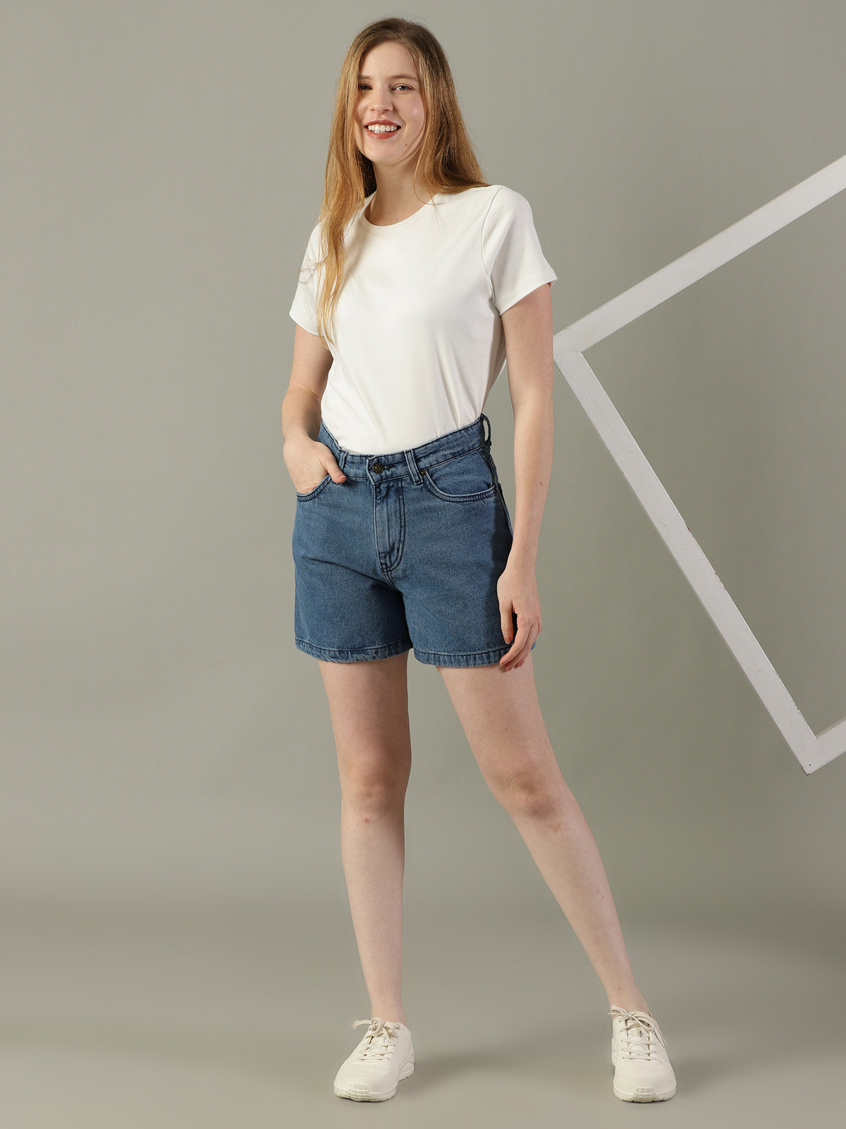 The All-Day High Waisted Denim shorts Mid wash