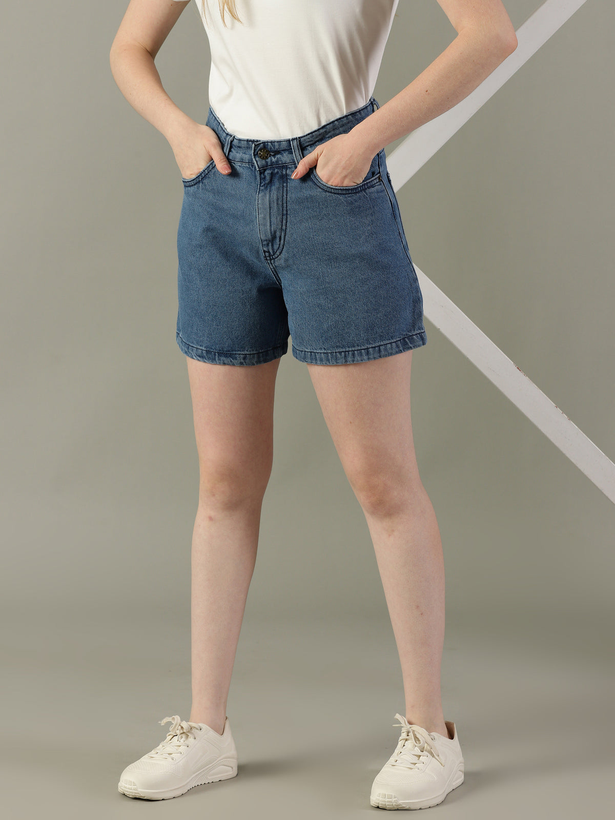 The All-Day High Waisted Denim shorts Mid wash