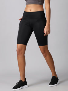 Black cycling shorts with side pockets