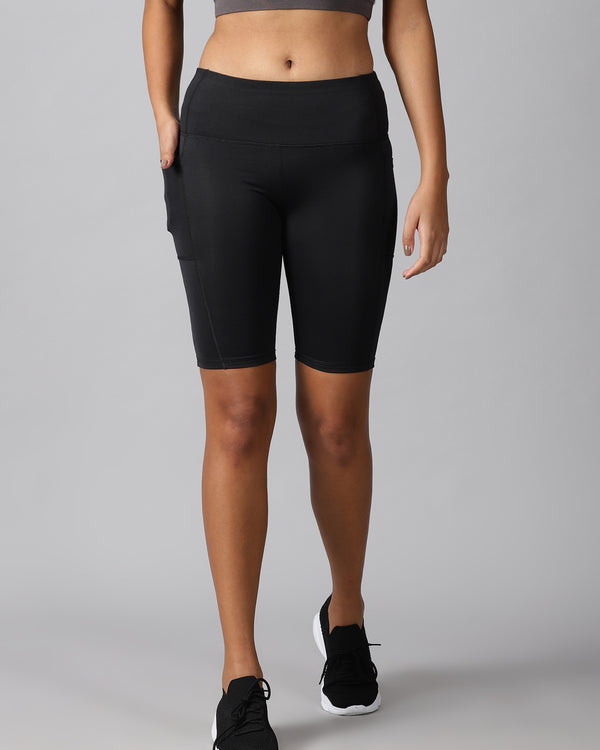 Black cycling shorts with side pockets